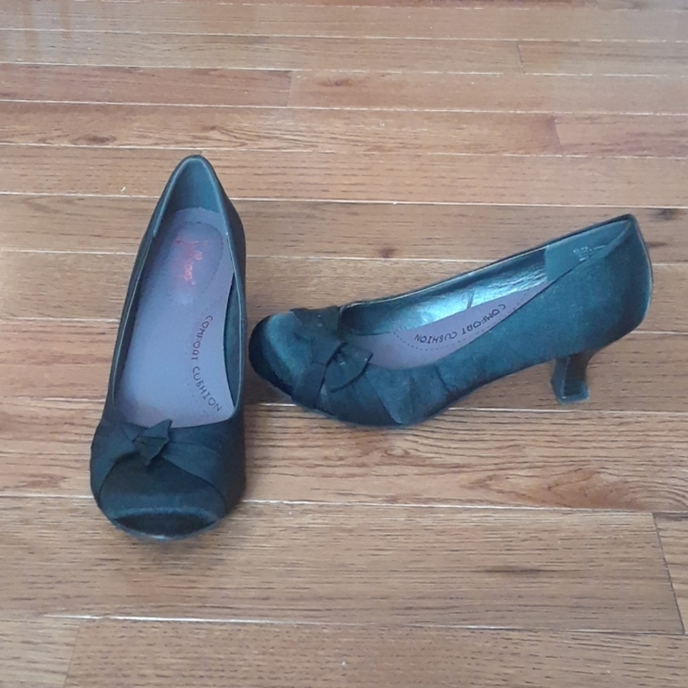 Black 2 inch heels